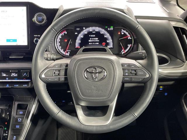 ヴォクシー Ｓ－Ｚ　純正１０．５インチナビ　禁煙車　セーフティセンス　両側電動スライドドア　レーダークルーズコントロール　前席シートヒーター　ＥＴＣ２．０　ドライブレコーダー　ＣＤ／ＤＶＤ再生　純正１７インチアルミ（11枚目）