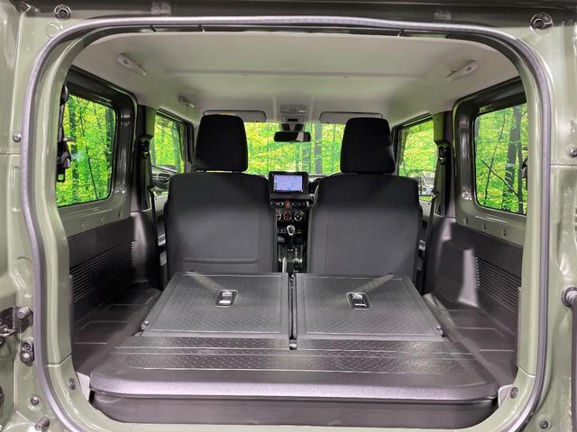 ���i�̂���������ʋ΁A���}���ɏ\���ȉ׎��X�y�[�X���m�ۂ��Ă���܂��B�Z�J���h�V�[�g��|���ƁA�傫�ȉו��̐ύڂ��\�ł���