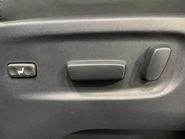 アルファード ２．５Ｓ　Ｃパッケージ　サンルーフ　後席モニター　両側電動ドア　純正ＳＤナビ　バックカメラ　衝突被害軽減システム　レーダークルーズ　禁煙車　電動リアゲート　ハーフレザーシート　シートエアコン　シートヒーター　純正アルミ（33枚目）