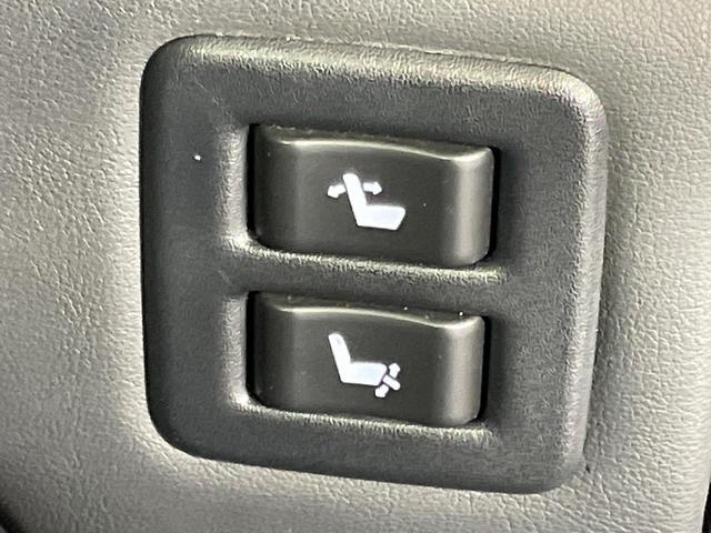 アルファード ２．５Ｓ　Ｃパッケージ　サンルーフ　後席モニター　両側電動ドア　純正ＳＤナビ　バックカメラ　衝突被害軽減システム　レーダークルーズ　禁煙車　電動リアゲート　ハーフレザーシート　シートエアコン　シートヒーター　純正アルミ（34枚目）