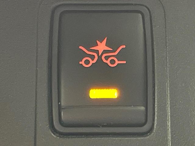 セレナ ハイウェイスター　両側電動ドア　純正ＳＤナビ　後席モニター　全周囲カメラ　衝突被害軽減システム　禁煙車　ドラレコ　スマートキー　ＬＥＤヘッド　ビルトインＥＴＣ　クルコン　純正１６インチアルミ　オートライト（32枚目）