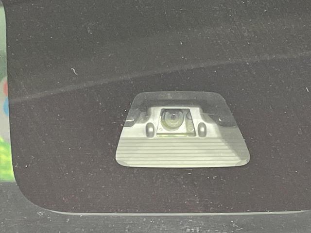 タント カスタムＸ　ＳＡＩＩ　ＳＤナビ　禁煙車　フリップダウンモニター　スマートアシスト　バックカメラ　パワースライドドア　ＥＴＣ　ドライブレコーダー　オートライト　オートエアコン　スマートキー＆プッシュスタート　ＬＥＤヘッド（3枚目）