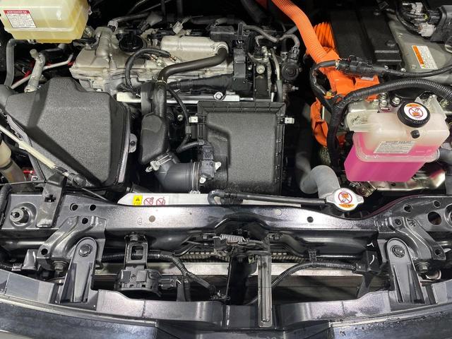 ヴォクシー ハイブリッドＺＳ　煌ＩＩ　両側電動ドア　純正ＳＤナビ　バックカメラ　衝突被害軽減システム　禁煙車　ドラレコ　コーナーセンサー　スマートキー　ＬＥＤヘッド　ビルトインＥＴＣ　クルコン　純正１６インチアルミ　車線逸脱警報（18枚目）