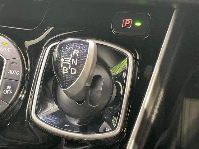 ヴォクシー ハイブリッドＺＳ　煌ＩＩ　両側電動ドア　純正ＳＤナビ　バックカメラ　衝突被害軽減システム　禁煙車　ドラレコ　コーナーセンサー　スマートキー　ＬＥＤヘッド　ビルトインＥＴＣ　クルコン　純正１６インチアルミ　車線逸脱警報（38枚目）