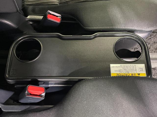 ヴォクシー ハイブリッドＺＳ　煌ＩＩ　両側電動ドア　純正ＳＤナビ　バックカメラ　衝突被害軽減システム　禁煙車　ドラレコ　コーナーセンサー　スマートキー　ＬＥＤヘッド　ビルトインＥＴＣ　クルコン　純正１６インチアルミ　車線逸脱警報（53枚目）