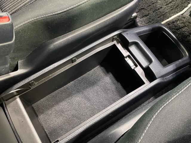 ヴォクシー ハイブリッドＺＳ　煌ＩＩ　両側電動ドア　純正ＳＤナビ　バックカメラ　衝突被害軽減システム　禁煙車　ドラレコ　コーナーセンサー　スマートキー　ＬＥＤヘッド　ビルトインＥＴＣ　クルコン　純正１６インチアルミ　車線逸脱警報（54枚目）