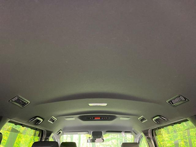 ヴォクシー ハイブリッドＺＳ　煌ＩＩ　両側電動ドア　純正ＳＤナビ　バックカメラ　衝突被害軽減システム　禁煙車　ドラレコ　コーナーセンサー　スマートキー　ＬＥＤヘッド　ビルトインＥＴＣ　クルコン　純正１６インチアルミ　車線逸脱警報（63枚目）