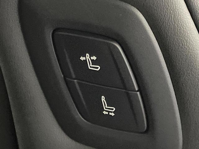 アルファードハイブリッド Z 純正14型ナビ 両側電動ドア 後席モニター 全周囲カメラ 衝突被害軽減システム レーダークルーズ ガラスルーフ 禁煙車 電動リアゲート 前中列席シートエアコン コーナーセンサー(33枚目)
