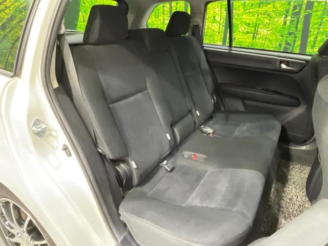 カローラフィールダー ハイブリッドＧ　純正ＳＤナビ　バックカメラ　禁煙車　ドラレコ　スマートキー　ビルトインＥＴＣ　オートライト　オートエアコン　Ｂｌｕｅｔｏｏｔｈ　ＬＥＤヘッドライト　プライバシーガラス　衝突安全ボディ（9枚目）