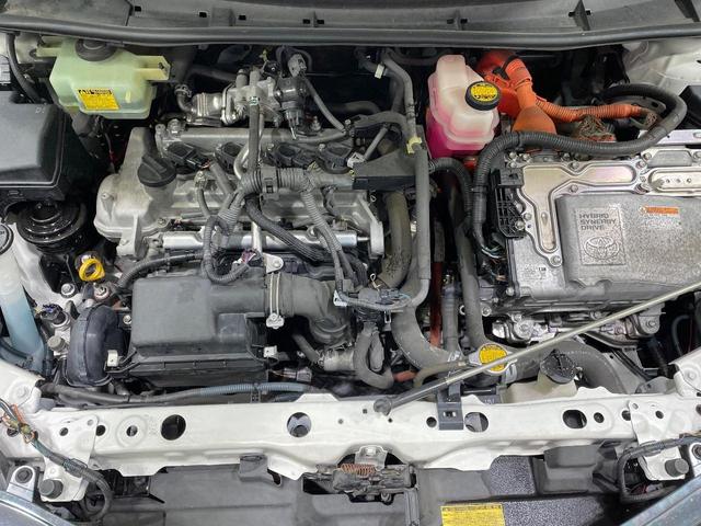 カローラフィールダー ハイブリッドＧ　純正ＳＤナビ　バックカメラ　禁煙車　ドラレコ　スマートキー　ビルトインＥＴＣ　オートライト　オートエアコン　Ｂｌｕｅｔｏｏｔｈ　ＬＥＤヘッドライト　プライバシーガラス　衝突安全ボディ（18枚目）