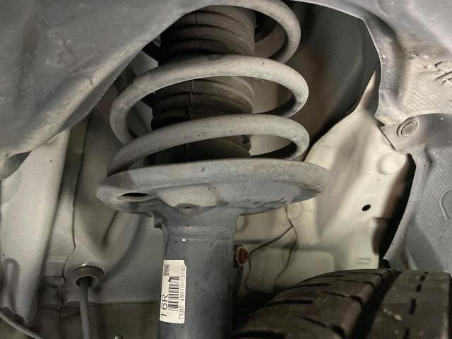 カローラフィールダー ハイブリッドＧ　純正ＳＤナビ　バックカメラ　禁煙車　ドラレコ　スマートキー　ビルトインＥＴＣ　オートライト　オートエアコン　Ｂｌｕｅｔｏｏｔｈ　ＬＥＤヘッドライト　プライバシーガラス　衝突安全ボディ（21枚目）