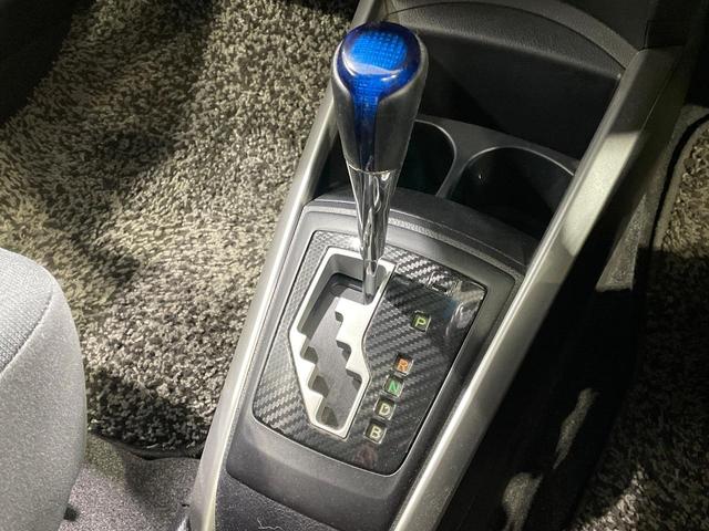 カローラフィールダー ハイブリッドＧ　純正ＳＤナビ　バックカメラ　禁煙車　ドラレコ　スマートキー　ビルトインＥＴＣ　オートライト　オートエアコン　Ｂｌｕｅｔｏｏｔｈ　ＬＥＤヘッドライト　プライバシーガラス　衝突安全ボディ（24枚目）