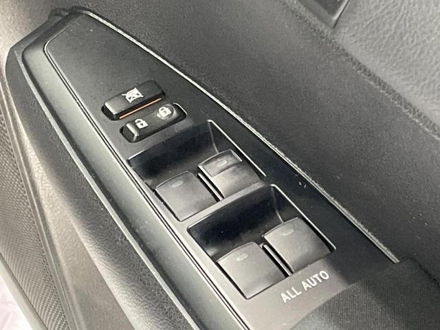 カローラフィールダー ハイブリッドＧ　純正ＳＤナビ　バックカメラ　禁煙車　ドラレコ　スマートキー　ビルトインＥＴＣ　オートライト　オートエアコン　Ｂｌｕｅｔｏｏｔｈ　ＬＥＤヘッドライト　プライバシーガラス　衝突安全ボディ（30枚目）