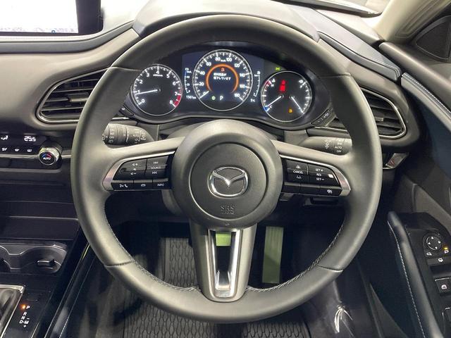 �y�����v�����X�e�A�����O�z�㎿�Ȋv���g�p���邱�ƂŁA��ɂ����������݂ƂĂ��^�]���₷���n���h���ł���