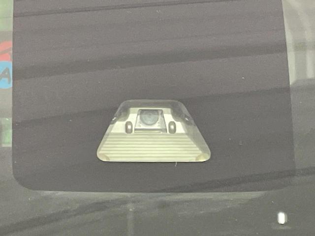 �y�X�}�[�g�A�V�X�g�Q�z���s���ɑO���̎ԗ�����F�����A�Փ˂������Ȏ��͌x��ƃu���[�L�ŏՓˉ���Ɣ�Q�y�����A�V�X�g�B�����S�Ƀh���C�u�����y���݂��������܂��B