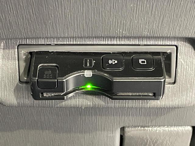 プリウスアルファ Ｓツーリングセレクション　純正８型ナビ　バックカメラ　禁煙車　ＬＥＤヘッド　ビルトインＥＴＣ　純正１７インチアルミ　オートライト　オートエアコン　Ｂｌｕｅｔｏｏｔｈ　ＣＤ　ＤＶＤ再生　フルセグ（6枚目）