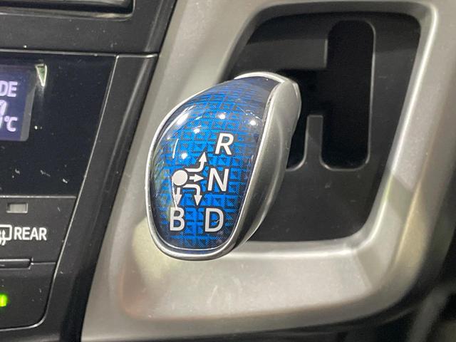 プリウスアルファ Ｓツーリングセレクション　純正８型ナビ　バックカメラ　禁煙車　ＬＥＤヘッド　ビルトインＥＴＣ　純正１７インチアルミ　オートライト　オートエアコン　Ｂｌｕｅｔｏｏｔｈ　ＣＤ　ＤＶＤ再生　フルセグ（24枚目）