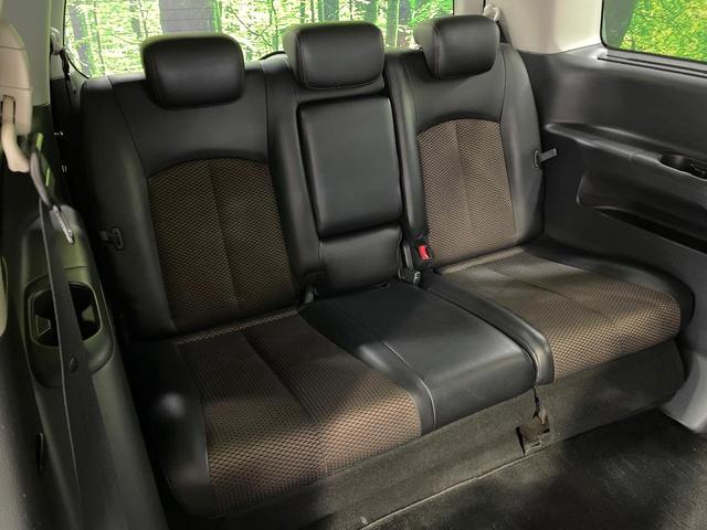 エルグランド ２５０ハイウェイスターアーバンクロム　両側電動ドア　ＨＤＤナビ　後席モニター　全周囲カメラ　禁煙車　コーナーセンサー　スマートキー　ＨＩＤヘッド　ビルトインＥＴＣ　純正１８インチアルミ　オートライト　デュアルエアコン　リアエアコン（9枚目）