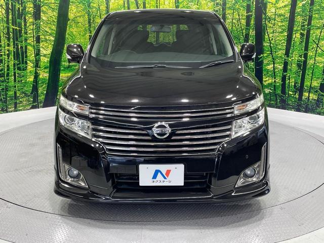 エルグランド ２５０ハイウェイスターアーバンクロム　両側電動ドア　ＨＤＤナビ　後席モニター　全周囲カメラ　禁煙車　コーナーセンサー　スマートキー　ＨＩＤヘッド　ビルトインＥＴＣ　純正１８インチアルミ　オートライト　デュアルエアコン　リアエアコン（14枚目）