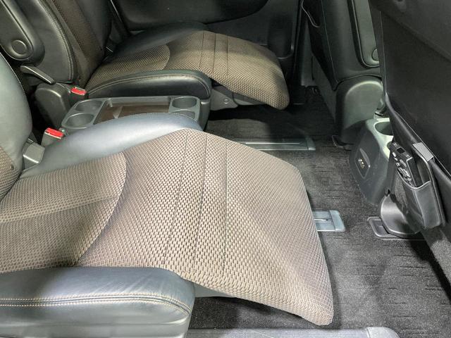 エルグランド ２５０ハイウェイスターアーバンクロム　両側電動ドア　ＨＤＤナビ　後席モニター　全周囲カメラ　禁煙車　コーナーセンサー　スマートキー　ＨＩＤヘッド　ビルトインＥＴＣ　純正１８インチアルミ　オートライト　デュアルエアコン　リアエアコン（56枚目）