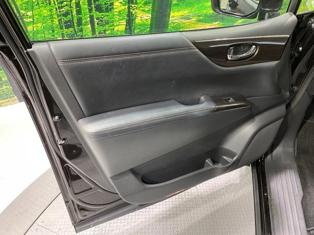 エルグランド ２５０ハイウェイスターアーバンクロム　両側電動ドア　ＨＤＤナビ　後席モニター　全周囲カメラ　禁煙車　コーナーセンサー　スマートキー　ＨＩＤヘッド　ビルトインＥＴＣ　純正１８インチアルミ　オートライト　デュアルエアコン　リアエアコン（59枚目）