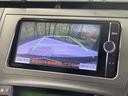 プリウス S 純正ナビ 禁煙車 バックカメラ ビルトインETC ドライブレコーダー スマートキー&プッシュスタート CD/DVD再生 Bluetooth接続可 オートライト オートエアコン HIDヘッドライト 中古車画像_4
