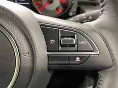 �ڥ����ץƥ��֥��롼������ȥ�����۹�®ƻϩ�Ǥ�Ĺ��Υ���Ԥ��ڤˡ�����ư��®�٤��ݤĥ��롼������ȥ����뤬�����ͷڸ������ƥ��Ϣ�Ȥ��������μ�ξ���Τ��Ƽִ֤��ݤĤ褦��®��Ĵ�ᤷ�Ƥ���ޤ����� 4