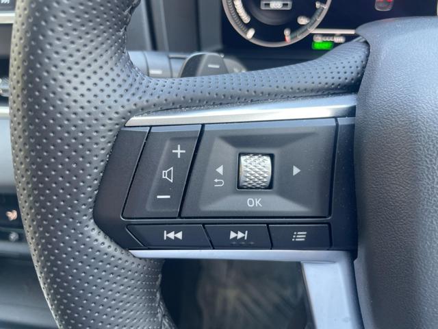 アウトランダーＰＨＥＶ Ｐ　１オーナー・ＢＯＳＥスピーカー・本革シート・純正ナビ・全周囲カメラ・ＥＴＣ２．０・３列シート・電動シート・電動リアゲート・ブラインドスポットモニター・障害物センサー・衝突軽減装置・レーンキープアシスト（20枚目）