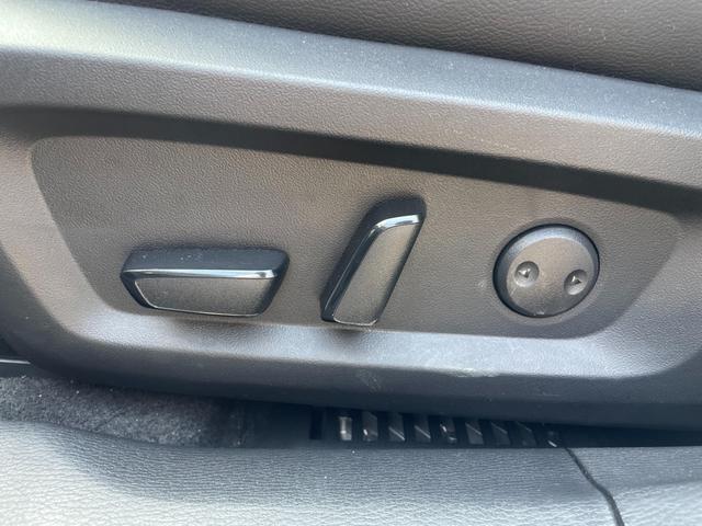 アウトランダーＰＨＥＶ Ｐ　１オーナー・ＢＯＳＥスピーカー・本革シート・純正ナビ・全周囲カメラ・ＥＴＣ２．０・３列シート・電動シート・電動リアゲート・ブラインドスポットモニター・障害物センサー・衝突軽減装置・レーンキープアシスト（41枚目）