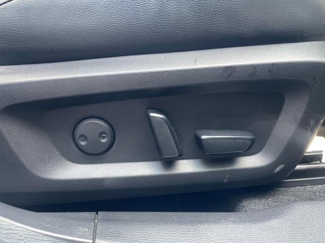 アウトランダーＰＨＥＶ Ｐ　１オーナー・ＢＯＳＥスピーカー・本革シート・純正ナビ・全周囲カメラ・ＥＴＣ２．０・３列シート・電動シート・電動リアゲート・ブラインドスポットモニター・障害物センサー・衝突軽減装置・レーンキープアシスト（42枚目）