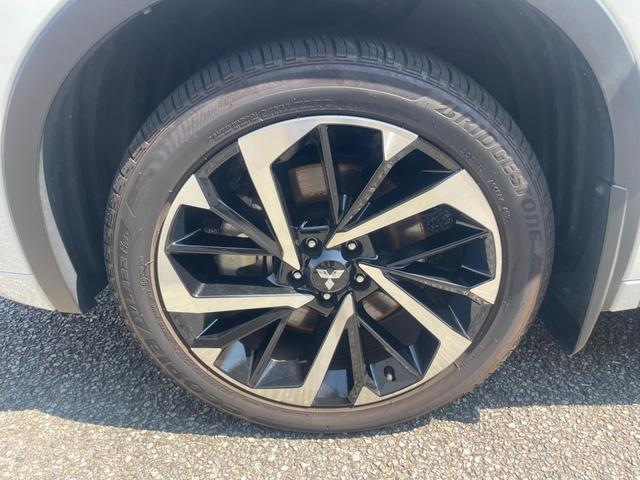 アウトランダーＰＨＥＶ Ｐ　１オーナー・ＢＯＳＥスピーカー・本革シート・純正ナビ・全周囲カメラ・ＥＴＣ２．０・３列シート・電動シート・電動リアゲート・ブラインドスポットモニター・障害物センサー・衝突軽減装置・レーンキープアシスト（49枚目）