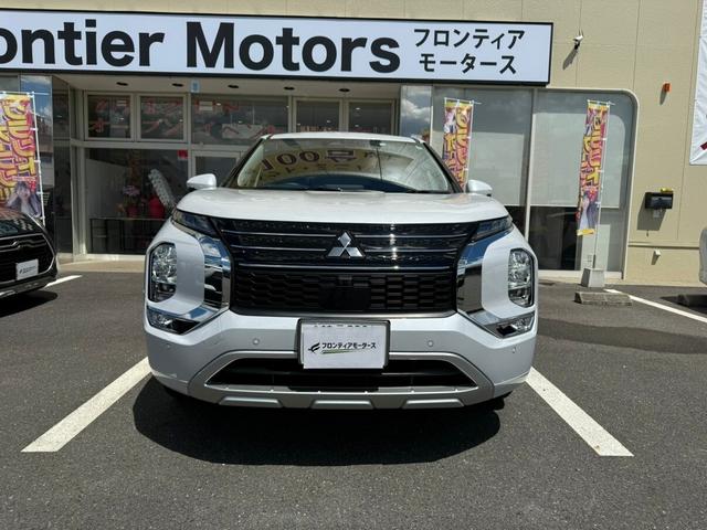 アウトランダーＰＨＥＶ Ｐ　１オーナー・ＢＯＳＥスピーカー・本革シート・純正ナビ・全周囲カメラ・ＥＴＣ２．０・３列シート・電動シート・電動リアゲート・ブラインドスポットモニター・障害物センサー・衝突軽減装置・レーンキープアシスト（61枚目）