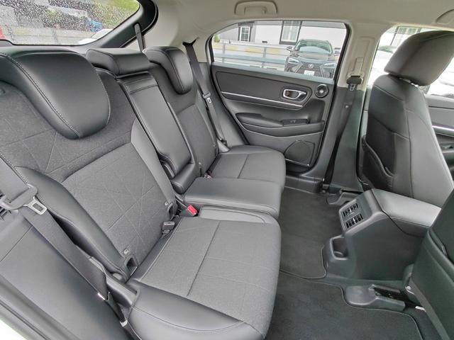 ヴェゼル e:HEV Z 純正ナビ・電動リアゲート・クルーズコントロール・全方位カメラ・ブラインドスポットモニター・衝突軽減装置・シートヒーター・オートマチックハイビーム・ワンオーナー・障害物センサー・ETC(7枚目)