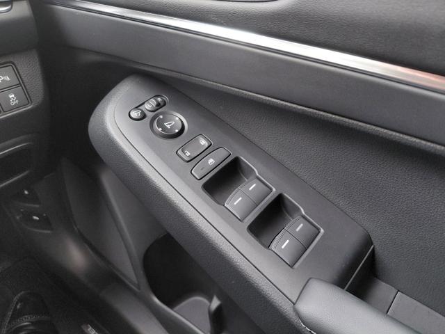 ヴェゼル e:HEV Z 純正ナビ・電動リアゲート・クルーズコントロール・全方位カメラ・ブラインドスポットモニター・衝突軽減装置・シートヒーター・オートマチックハイビーム・ワンオーナー・障害物センサー・ETC(19枚目)