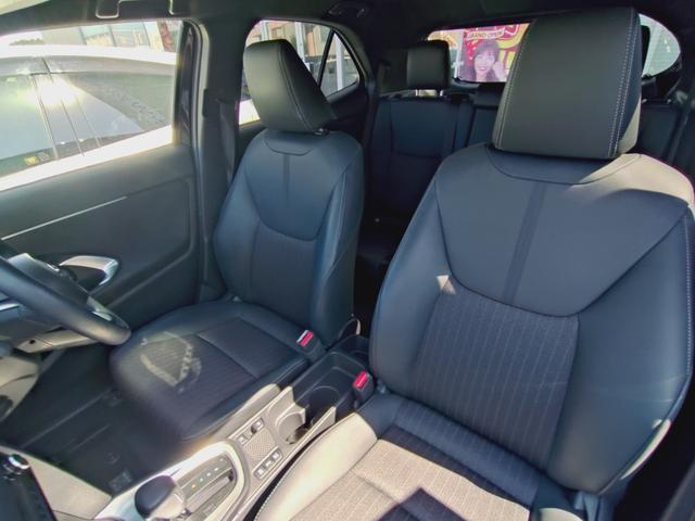 ヤリスクロス ハイブリッドZ シートヒーター・ETC・バックカメラ・電動シート・障害物センサー・衝突軽減ブレーキ・横滑り防止装置・クルーズコントロール・オートマチックハイビーム・ブレーキホールド・電動パーキング・純正アルミホイール(12枚目)