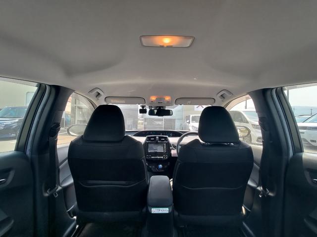 プリウス SセーフティプラスII 純正ナビ・バックカメラ・ETC・ドラレコ・ブラインドスポットモニター・衝突軽減ブレーキ・横滑り防止装置・障害物センサー・オートマチックハイビーム・純正アルミホイール・スマートキー(8枚目)