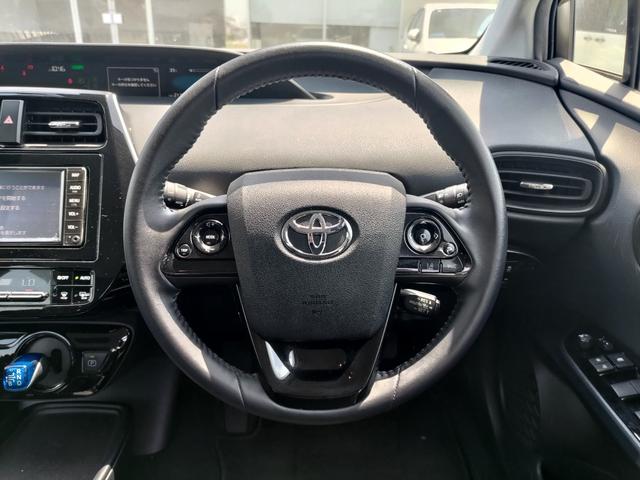 プリウス SセーフティプラスII 純正ナビ・バックカメラ・ETC・ドラレコ・ブラインドスポットモニター・衝突軽減ブレーキ・横滑り防止装置・障害物センサー・オートマチックハイビーム・純正アルミホイール・スマートキー(20枚目)