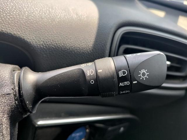 プリウス SセーフティプラスII 純正ナビ・バックカメラ・ETC・ドラレコ・ブラインドスポットモニター・衝突軽減ブレーキ・横滑り防止装置・障害物センサー・オートマチックハイビーム・純正アルミホイール・スマートキー(25枚目)