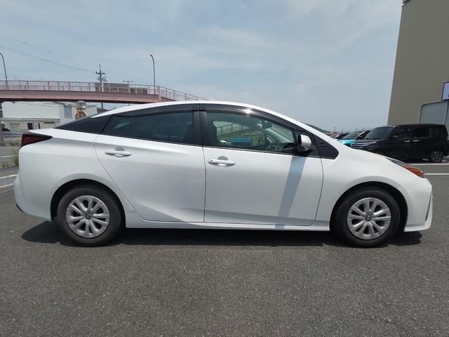 プリウス SセーフティプラスII 純正ナビ・バックカメラ・ETC・ドラレコ・ブラインドスポットモニター・衝突軽減ブレーキ・横滑り防止装置・障害物センサー・オートマチックハイビーム・純正アルミホイール・スマートキー(40枚目)