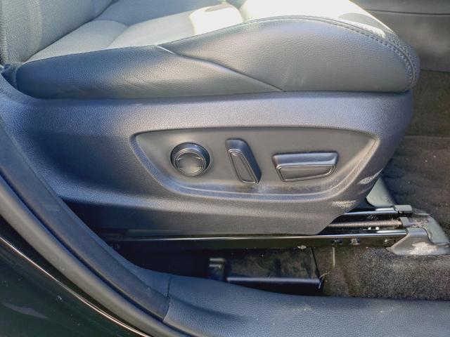 カローラクロス ハイブリッド Z フルエアロ(モデリスタ)・シートヒーター・ETC・電動シート・電動リアゲート・横滑り防止装置・ブラインドスポットモニター・衝突軽減ブレーキ・オートマチックハイビーム・純正アルミホイール・ドラレコ(33枚目)