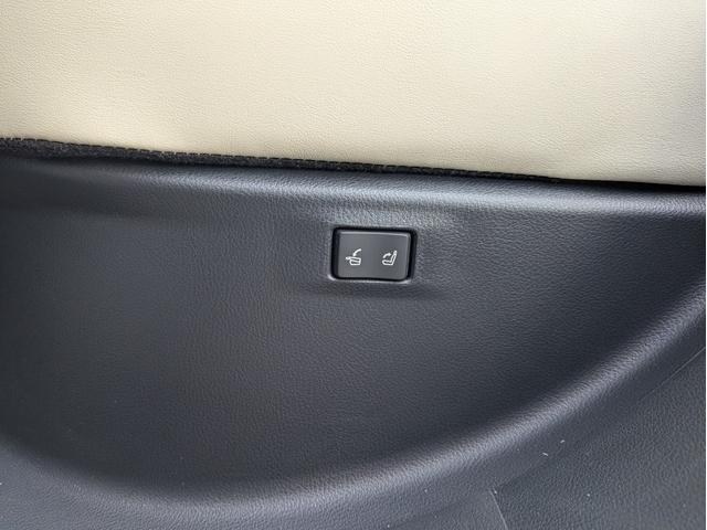 RX RX450h+ バージョンL パノラマルーフ/モデリスタフルエアロ/ワンオーナー/純正ナビ/フルセグTV/全周囲カメラ/ETC/パワーバックドア/本革シート/電動シート/シートヒーター/シートエアコン/衝突軽減ブレーキ(15枚目)