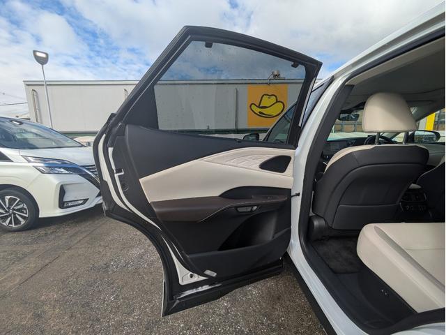 RX RX450h+ バージョンL パノラマルーフ/モデリスタフルエアロ/ワンオーナー/純正ナビ/フルセグTV/全周囲カメラ/ETC/パワーバックドア/本革シート/電動シート/シートヒーター/シートエアコン/衝突軽減ブレーキ(33枚目)