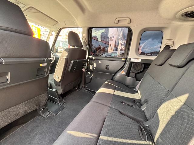 タンク G 両側パワースライドドア・純正ナビ・Bカメラ・フルセグTV・Bluetooth接続・シートヒーター・アイドリングストップ・クルーズコントロール・衝突軽減ブレーキ・レーンキープアシスト・オートハイビーム(11枚目)