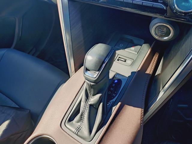 ハリアー G バックカメラ・ETC・フルセグTV・レーダークルーズコントロール・ブラインドスポットモニター・障害物センサー・衝突軽減ブレーキ・車線逸脱警報・横滑り防止装置・電動シート・純正アルミホイール(21枚目)