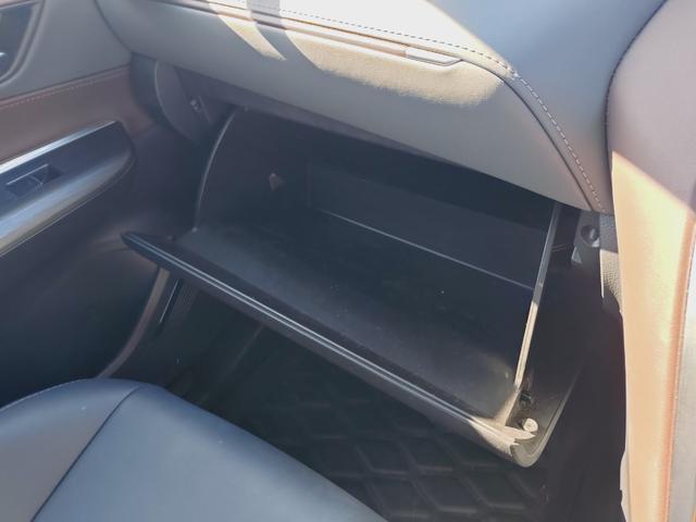 ハリアー G バックカメラ・ETC・フルセグTV・レーダークルーズコントロール・ブラインドスポットモニター・障害物センサー・衝突軽減ブレーキ・車線逸脱警報・横滑り防止装置・電動シート・純正アルミホイール(24枚目)