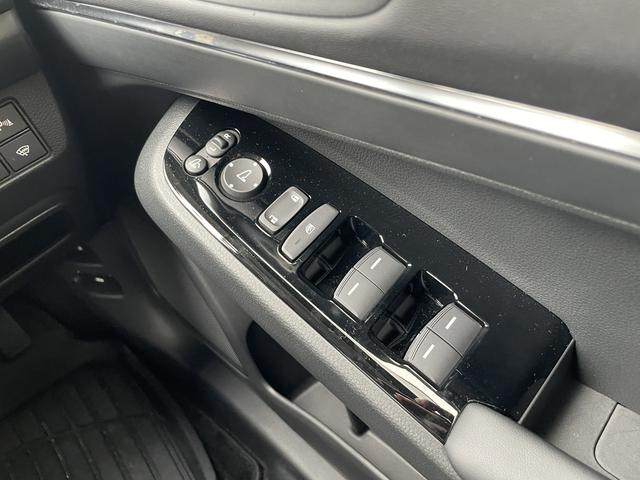 ヴェゼル e:HEV Z 純正ナビ・全周囲カメラ・クルーズコントロール・障害物センサー・レーンキープアシスト・ステアリングヒーター・横滑り防止装置・シートヒーター・ETC・ドラレコ(19枚目)