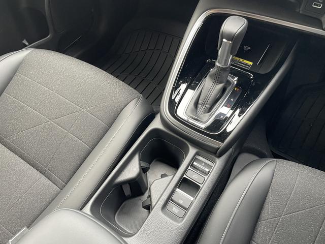 ヴェゼル e:HEV Z 純正ナビ・全周囲カメラ・クルーズコントロール・障害物センサー・レーンキープアシスト・ステアリングヒーター・横滑り防止装置・シートヒーター・ETC・ドラレコ(27枚目)