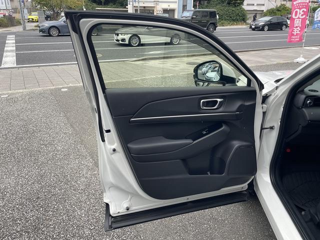 ヴェゼル e:HEV Z 純正ナビ・全周囲カメラ・クルーズコントロール・障害物センサー・レーンキープアシスト・ステアリングヒーター・横滑り防止装置・シートヒーター・ETC・ドラレコ(40枚目)