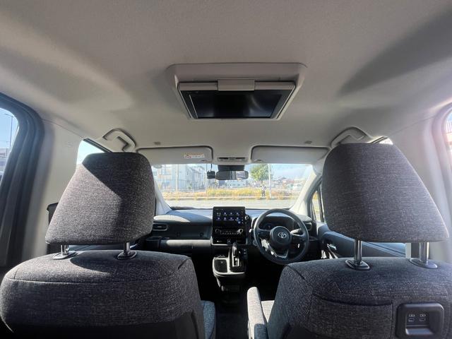 シエンタ ハイブリッドZ 10.5インチディスプレイオーディオ・後席モニター・両側電動スライドドア・3列シート・バックカメラ・衝突軽減装置・クルーズコントロール・障害物センサー・横滑り防止装置・オートマチックハイビーム(9枚目)