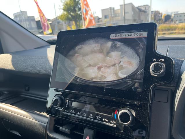 シエンタ ハイブリッドZ 10.5インチディスプレイオーディオ・後席モニター・両側電動スライドドア・3列シート・バックカメラ・衝突軽減装置・クルーズコントロール・障害物センサー・横滑り防止装置・オートマチックハイビーム(31枚目)